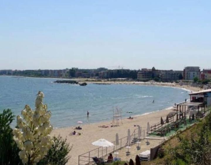 Victoria'S Apartments Nesebar Bagian luar foto