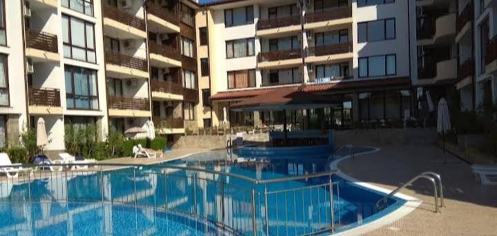 Victoria'S Apartments Nesebar Bagian luar foto