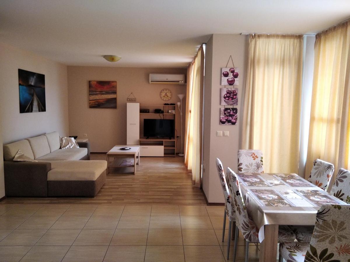 Victoria'S Apartments Nesebar Bagian luar foto