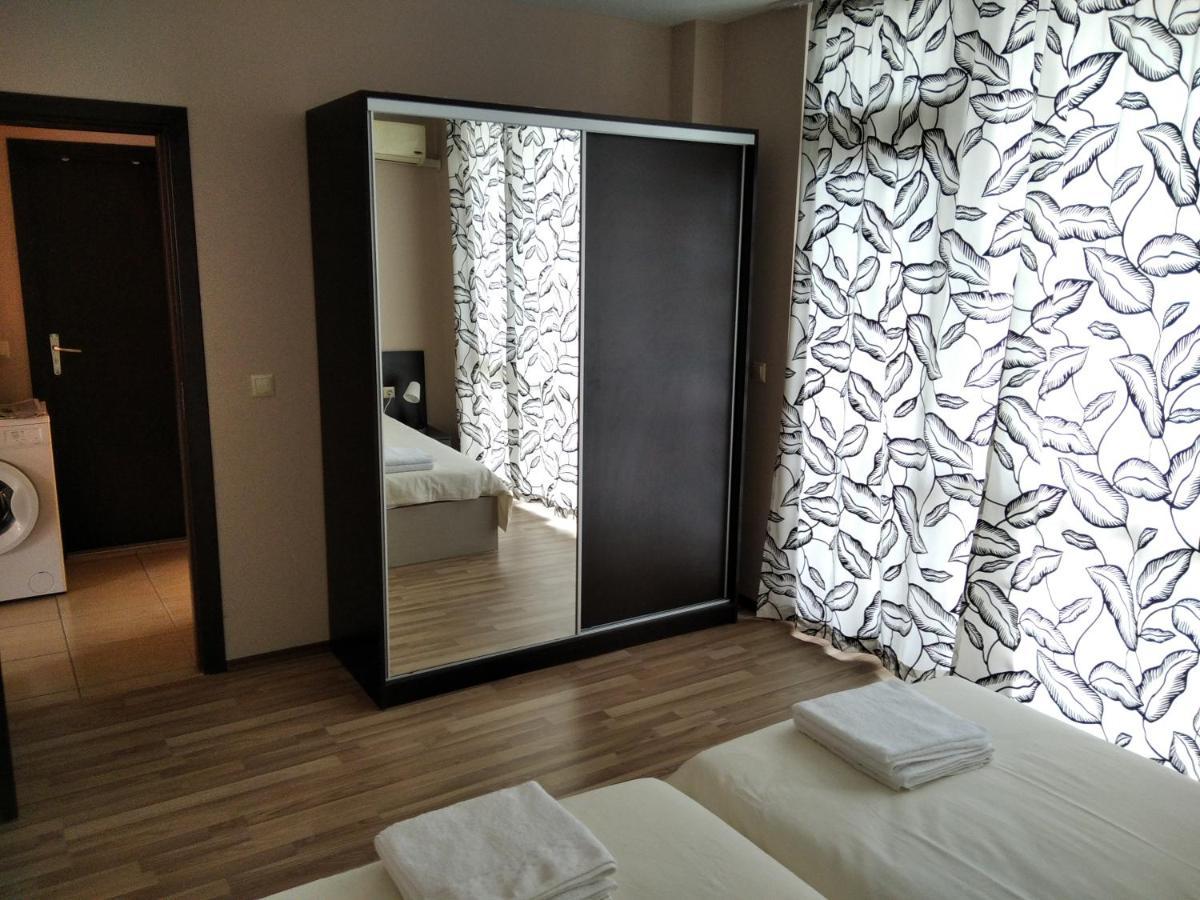 Victoria'S Apartments Nesebar Bagian luar foto